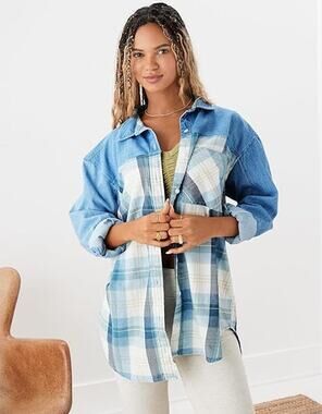 NWOT American Eagle Mix Denim Plaid Contrast Button Shirt Blue & Cream Size S